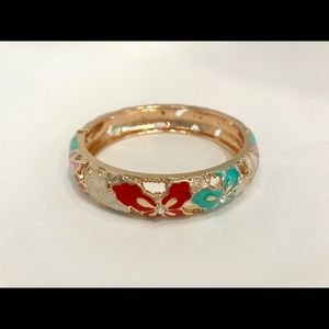 Bracelet/bangle with jewel/rhinestones